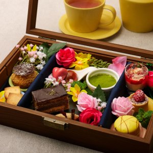 ［4～6月のおすすめ］<br>メインのケーキが選べるデザートBOX