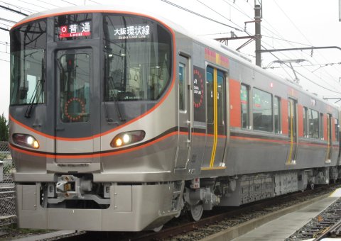 ３月４日 大阪環状線新型車両３２３系が「結婚式仕様」で特別運行。車内結婚式を挙げるカップルを募集