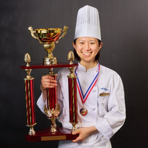 パティシエ　藤野みさと