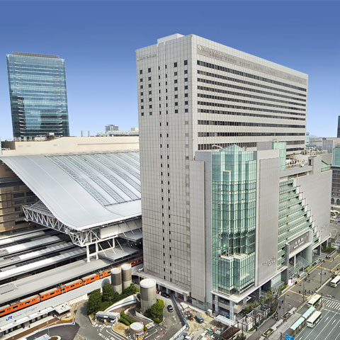 JR大阪駅と直結。抜群の立地と好アクセス