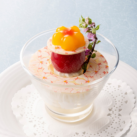 夏の桃色パフェ