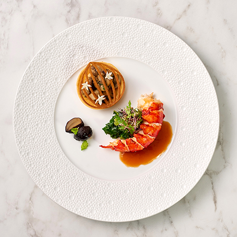 オマール海老~茸のフリカッセとエスプレッソ風味の栗~アメリケーヌソース