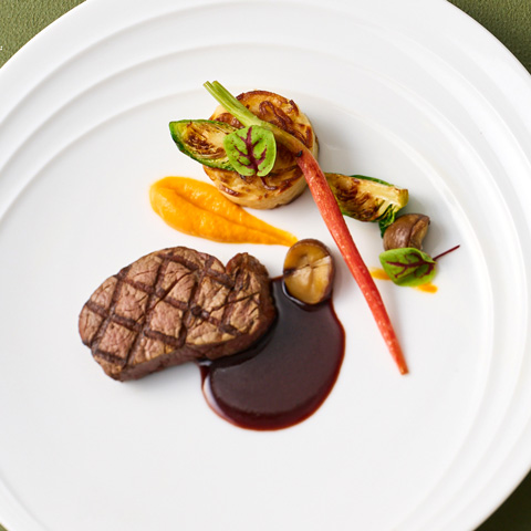 国産牛フィレ肉のグリル 赤ワインソース