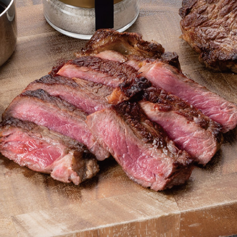 ［ディナー限定］牛ロース肉の鉄板焼　ジャポネーズソース