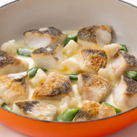 白身魚のポワレ　柚子風味のバターソース