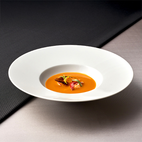 オマールブルーのビスクモリーユ茸のファルシ