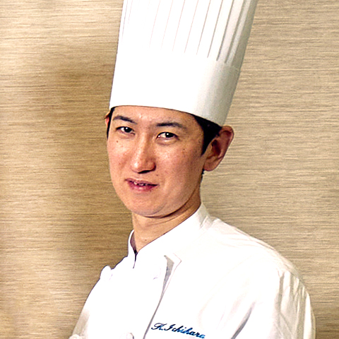 ホテルグランヴィア大阪<br>シェフパティシエ<br>市原 健太郎（いちはら けんたろう）