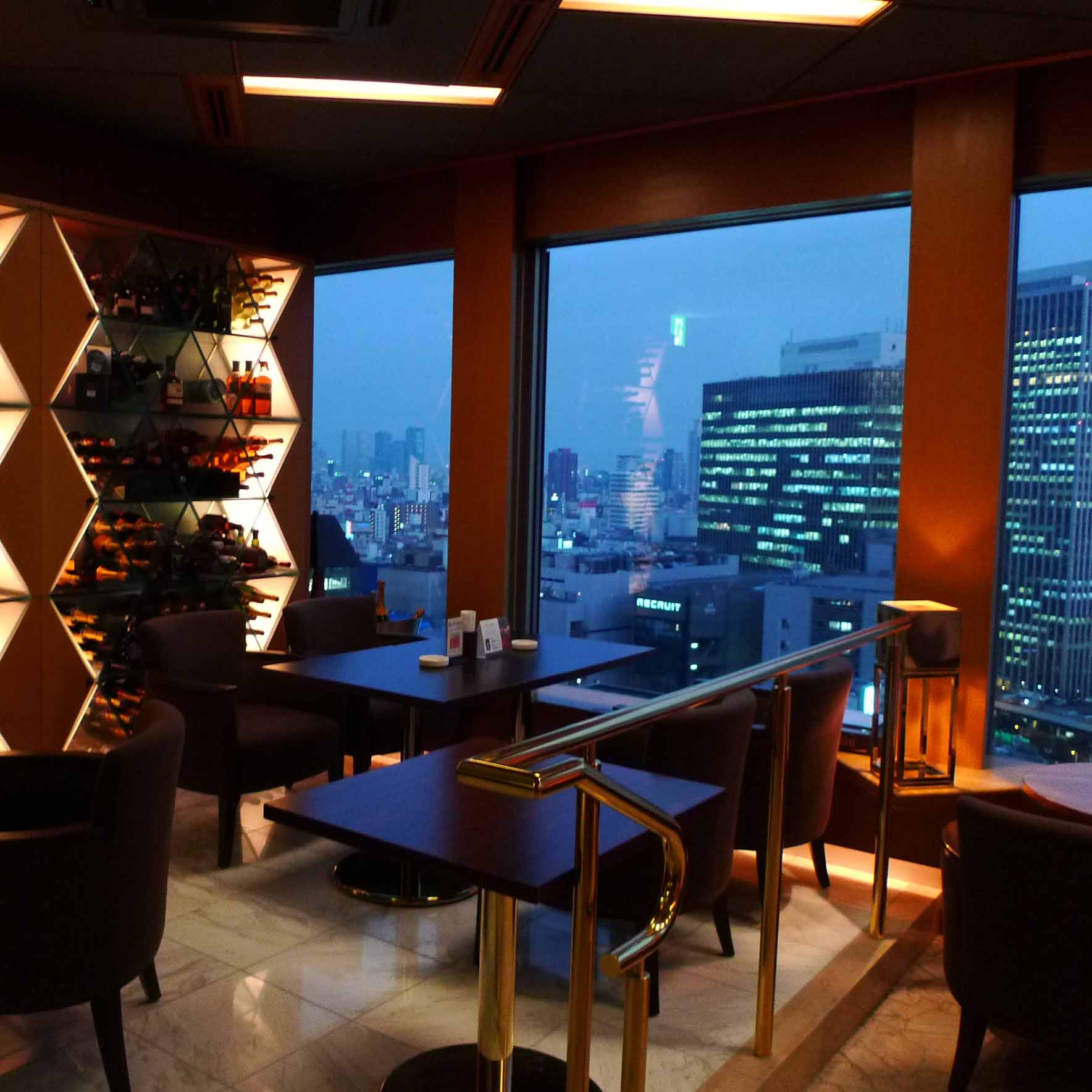 バー「サンドバンク」