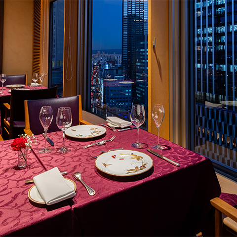 フレンチレストラン 「フルーヴ」