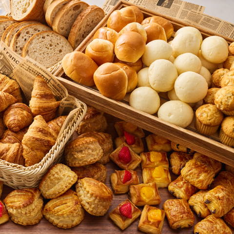 種類豊富なパン＆定番メニュー―