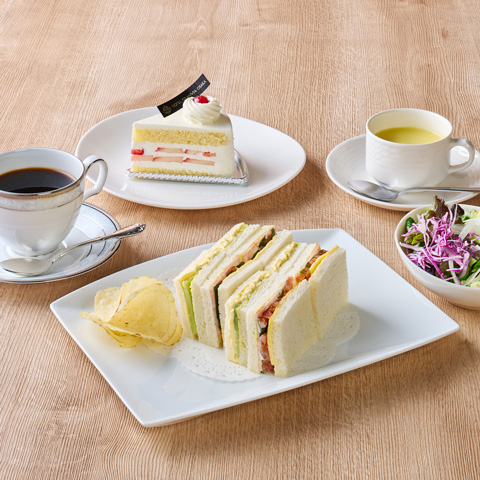 ミックスサンドウィッチセット＋お好きなケーキ１つ