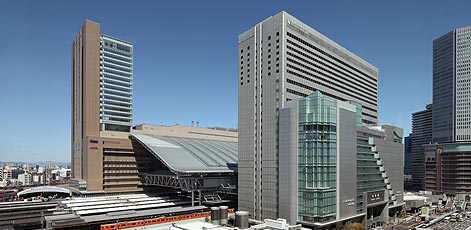 JR大阪駅に直結